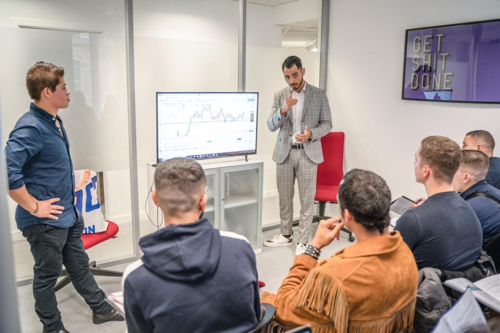 Planning to invest this year as a trader then connect to Trading expert Mickael Daussy