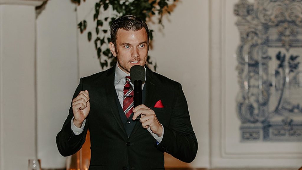 Mastering the Balance: How TV Host Jack Farmer Strikes the Right Mix of Entertainment and Information