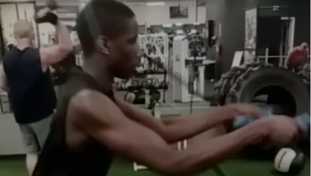 From Strength to Flexibility: How 6’6″ Calisthenic Coach Malcolm Akinseye Inspired Thousands