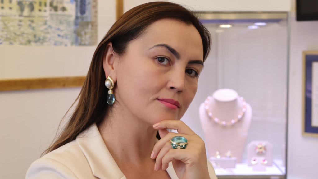 Marketing Graduate at Crossroads – Shohista Turan on the Discovery of Her Passion for Design, Detail, and Distinctive Jewels