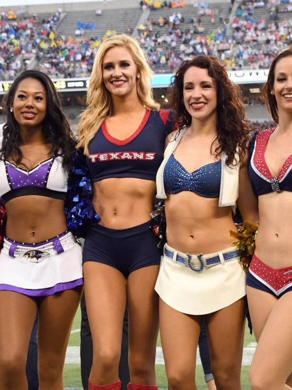 How Much Do NFL Cheerleaders Really Make?A Deep Dive into the World of Professional Cheerleading