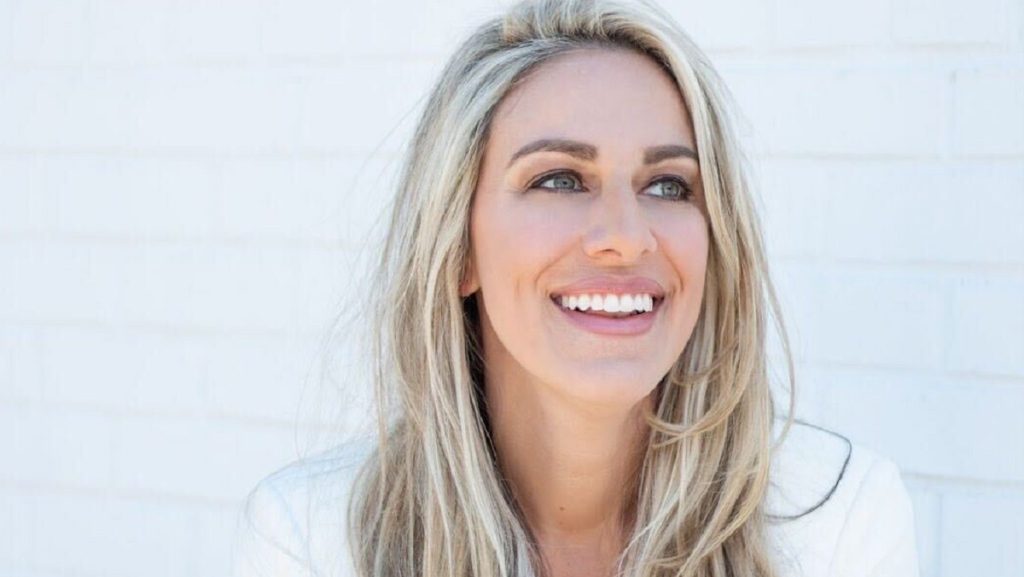 Meet Dr. Amberleigh Carter – Doctor of Metaphysics, Alternative Medical Practitioner, Writer, Speaker, and Podcast Host